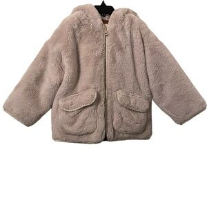 ZARA | Girl’s Cream Faux Fur Zip-Up Coat Size 4-5Y